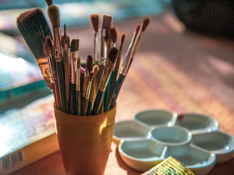 pot à pinceaux et palette en porcelaine La palette enchantée by Lilimarzipan